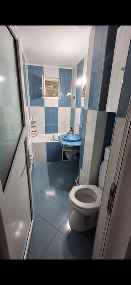 Apartament cu 3 camere semidecomandat în Exterior Vest
