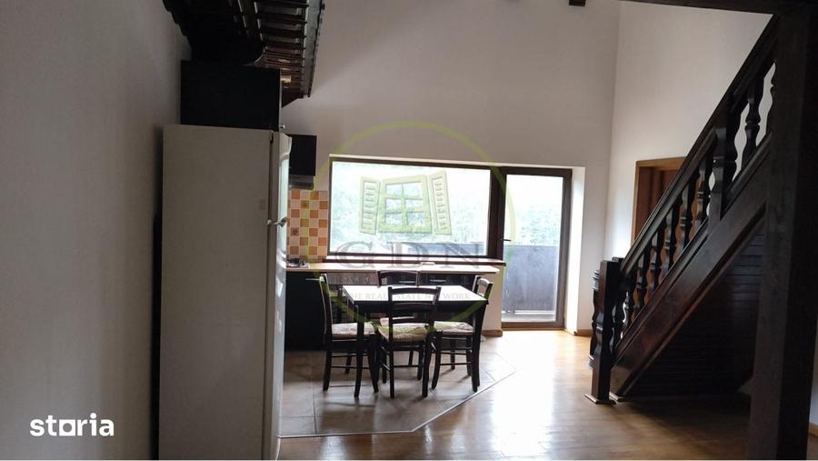 Apartament cu 3 camere în Clăbucet