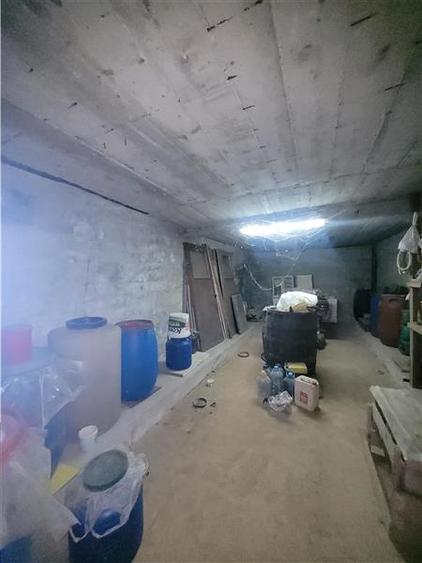 Casă individuală cu 4 camere cu Teren 2500 Mp în Lazu