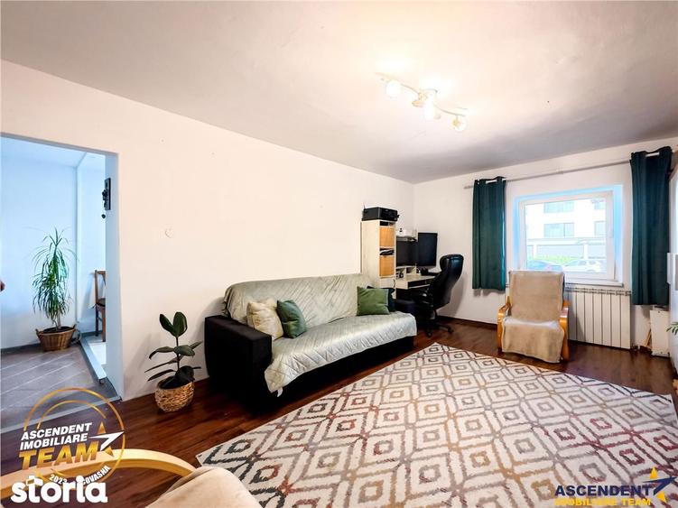 Apartament cu 3 camere decomandat în Central