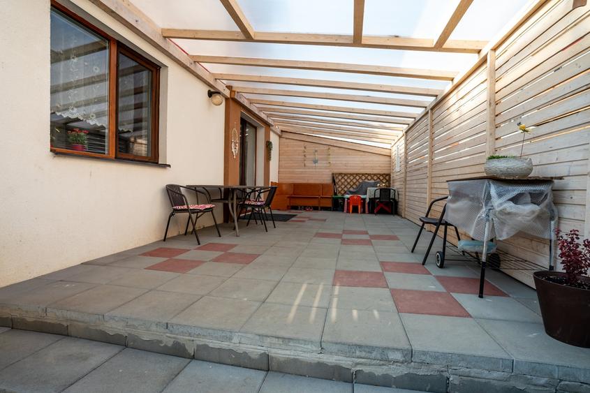 Duplex cu 5 camere cu Canalizare în Florești