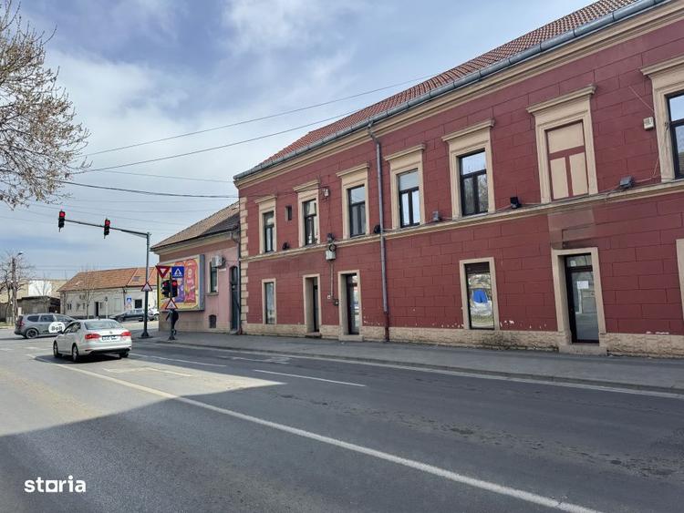 Spațiu comercial, de 75 mp, în Complex Studențesc