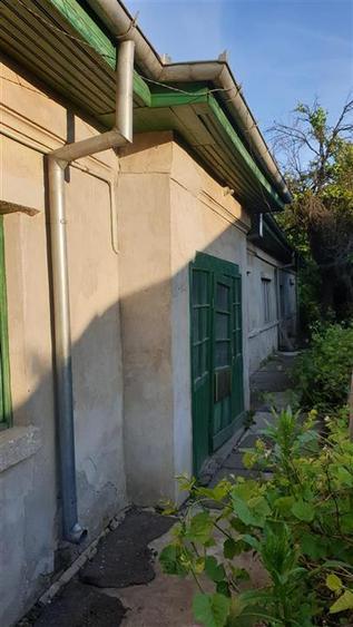 Casă cu 6 camere cu Teren 554 Mp în Chercea