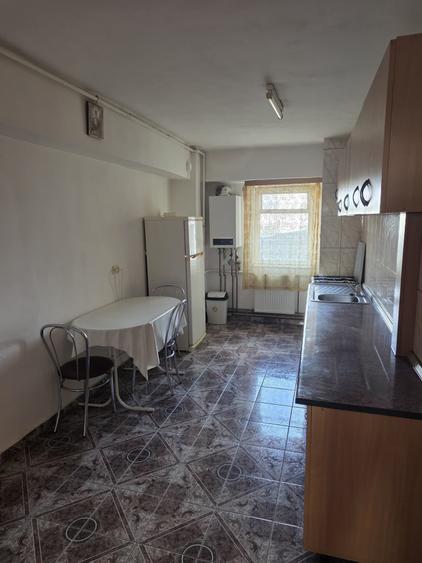 Apartament 3 camere Bld 21 Decembrie, et2/6, decomandat, parcare - 8