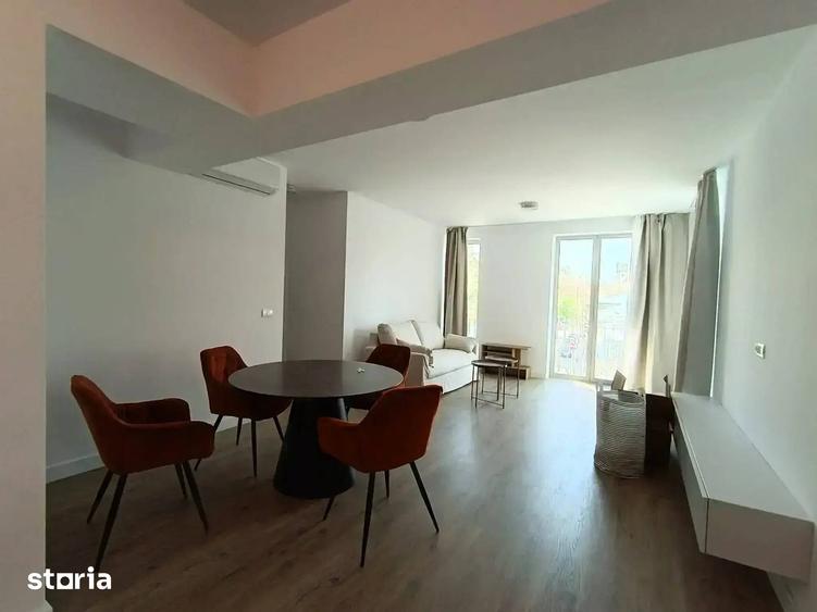 Apartament cu 3 camere în Armeneasca