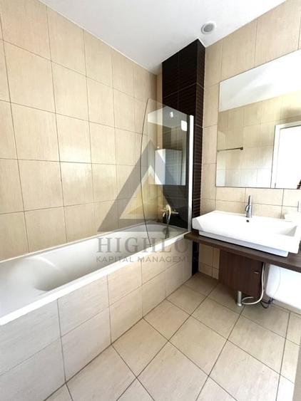 Apartament cu 4 camere decomandat, mobilat în Iancu Nicolae