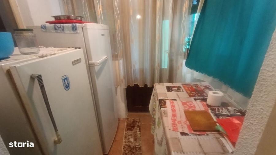 Casa de vanzare, 91 mp, teren 152 mp, zona Brestei - 7