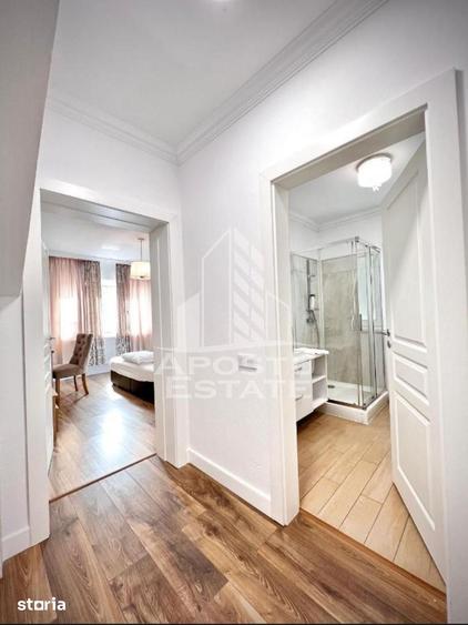 Casă cu 10 camere cu Teren 1145 Mp în Șagului