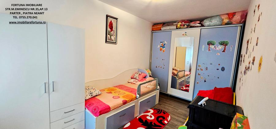 Apartament cu 3 camere semidecomandat, mobilat în Dărmănești