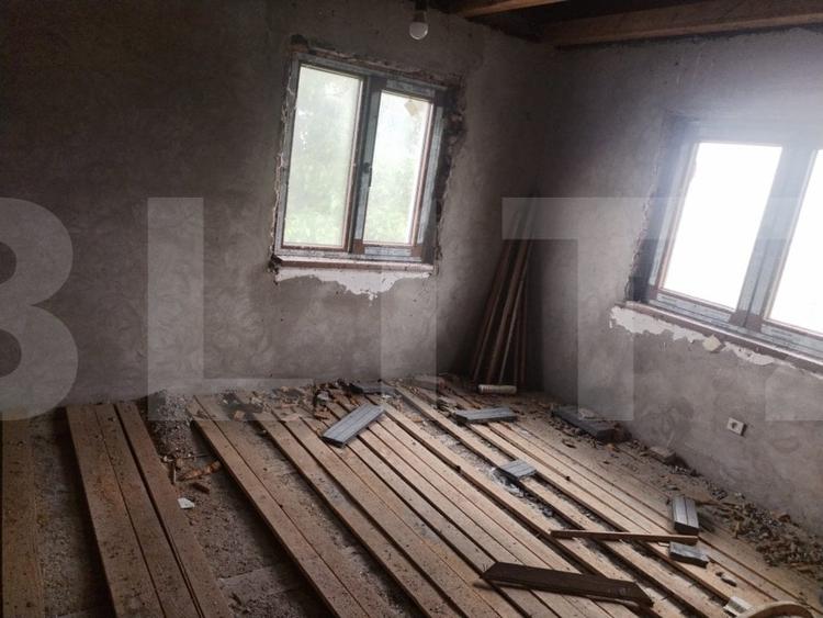 Casă individuală cu 5 camere cu Garaj în Dorohoi