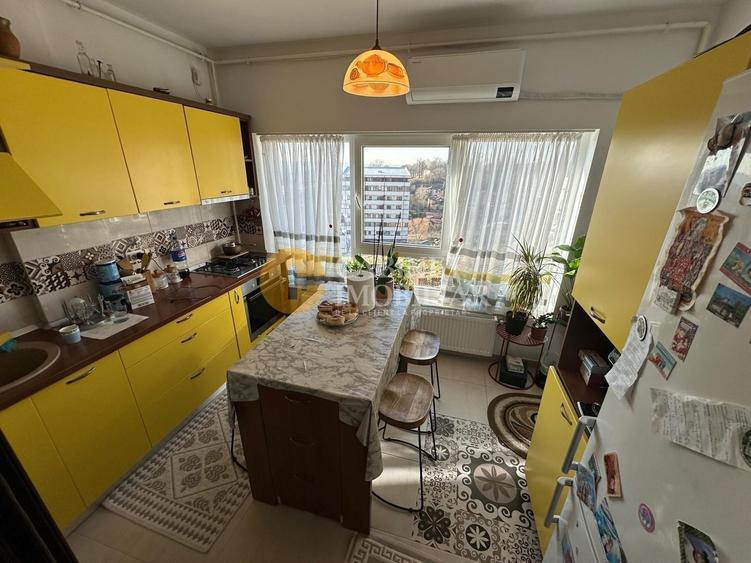 Apartament cu 3 camere decomandat, mobilat în Păcurari