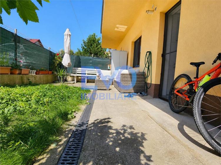 Garsonieră decomandată în Valea Adâncă