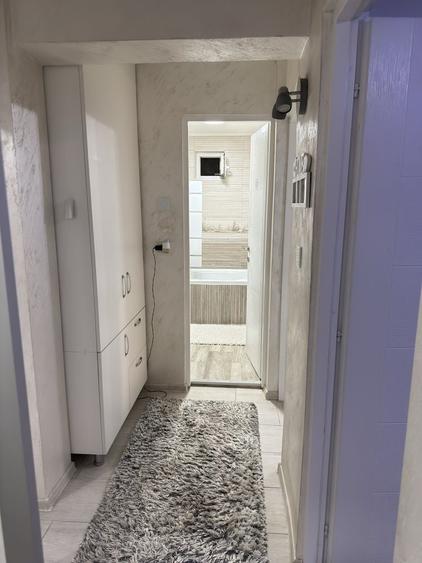 Apartament cu 3 camere decomandat în Tolstoi