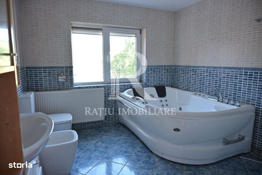 Casă cu 3 camere în Rontău