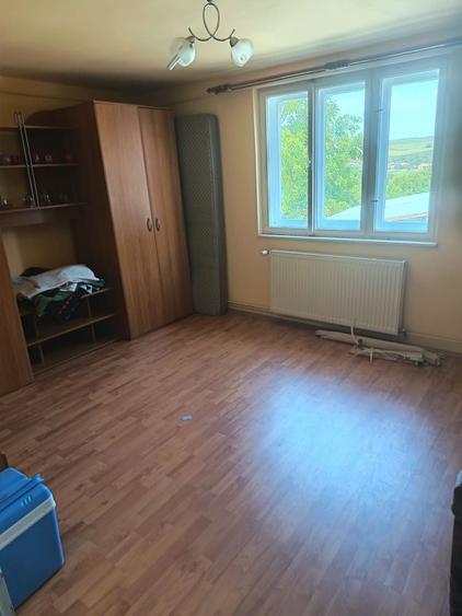 Casă cu 4 camere în Tureni