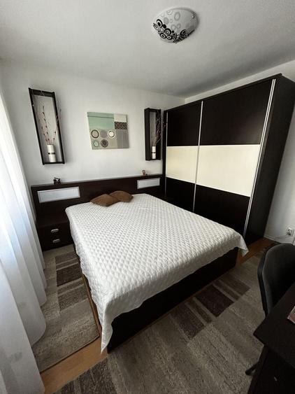 Apartament cu 2 camere decomandat în Micro 20