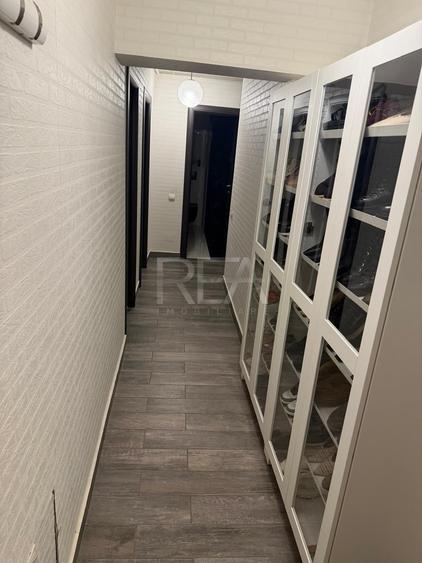 Apartament cu 3 camere decomandat, mobilat în Berceni