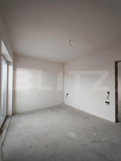 Apartament cu 3 camere semidecomandat în Central