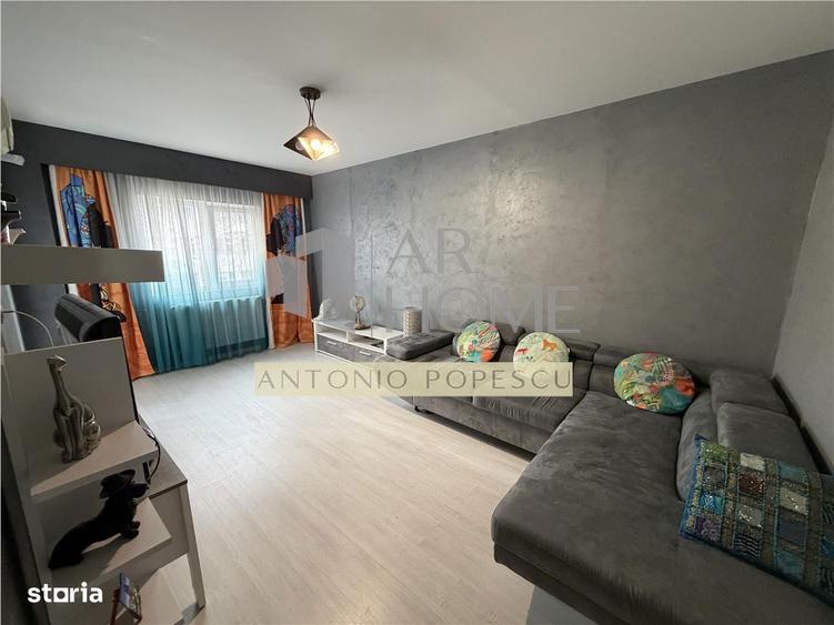Apartament 3 camere, decomandat, Ploiesti, Democratiei Bd. Castanilor - 11