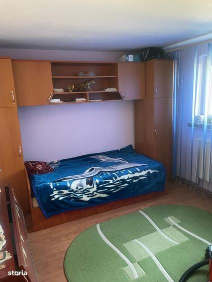Casă cu 4 camere în Bariera Vâlcii