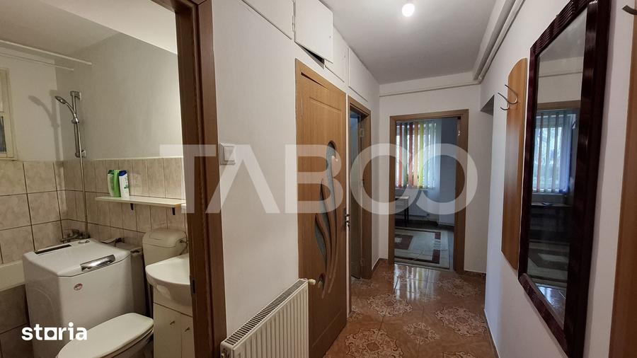 Apartament cu 2 camere decomandat în Vasile Aaron