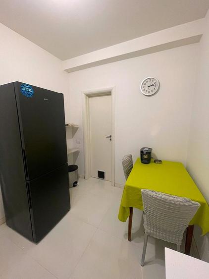 Apartament cu 2 camere semidecomandat în Fundeni