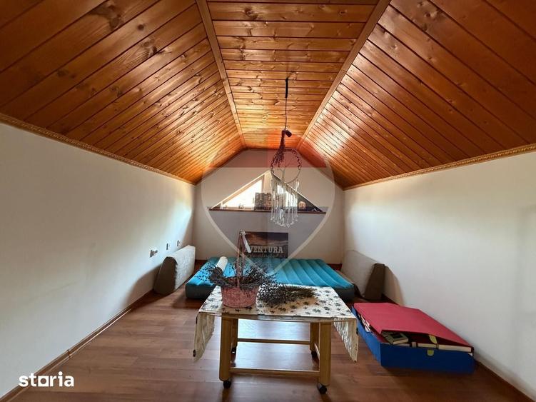 Casă cu 4 camere cu Teren 4204 Mp în Tătărăști