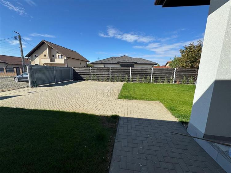 Duplex cu 4 camere cu Teren 380 Mp în Moșnița Nouă