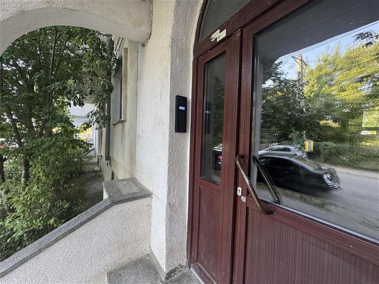 Apartament cu 3 camere decomandat, mobilat în Lunca Cetățuii