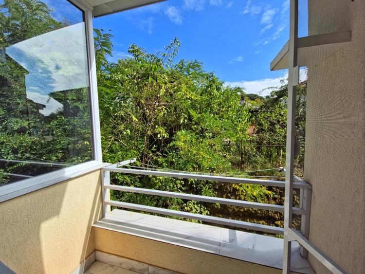 Apartament cu 2 camere decomandat în Băile Govora