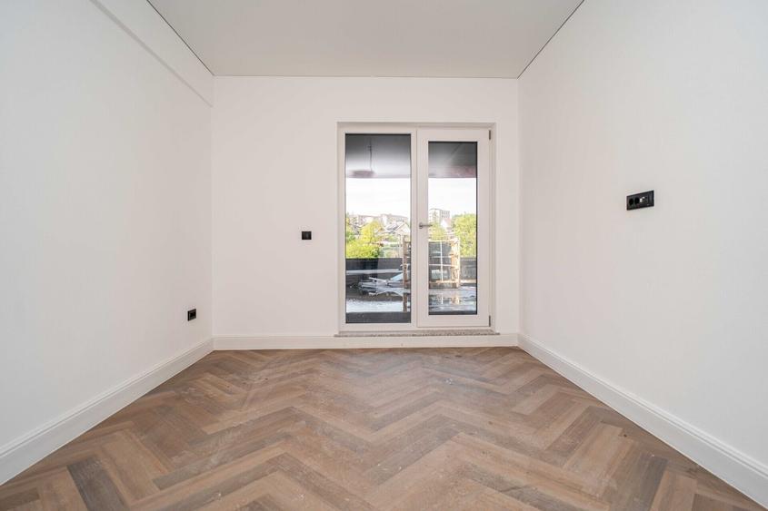 Apartament cu 3 camere decomandat în Tătărași