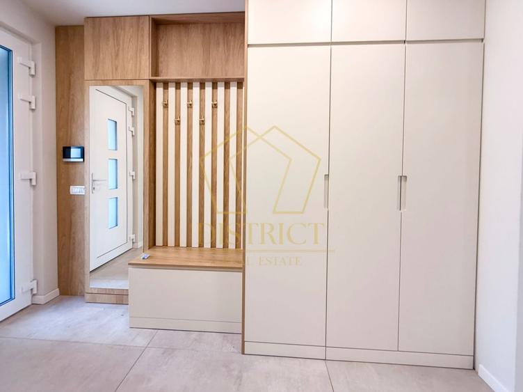 Duplex cu 5 camere cu Canalizare în Dumbrăvița