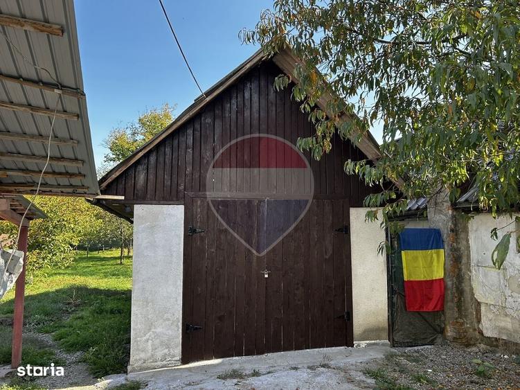 Casă cu 4 camere în Bârsana