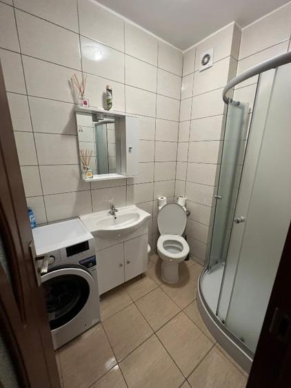 Apartament cu 3 camere decomandat, mobilat în Iris