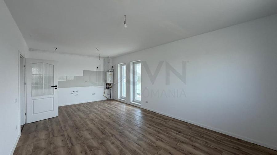 Apartament cu 3 camere decomandat în Sisești