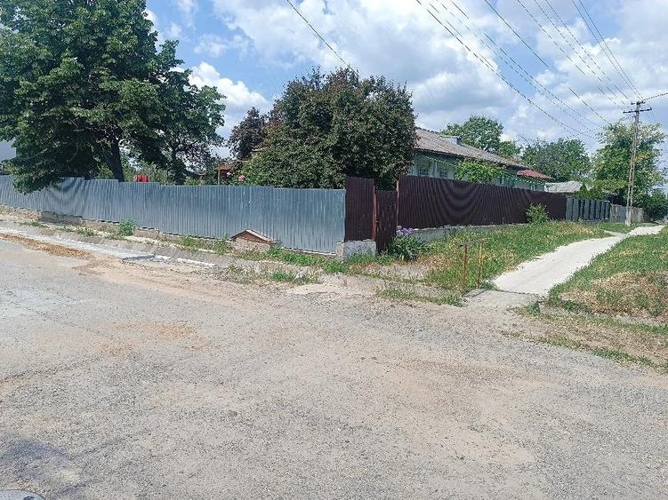 Casă cu 4 camere cu Teren 1490 Mp în Tămăoani