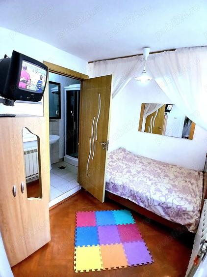Apartament cu 5 camere decomandat în Central