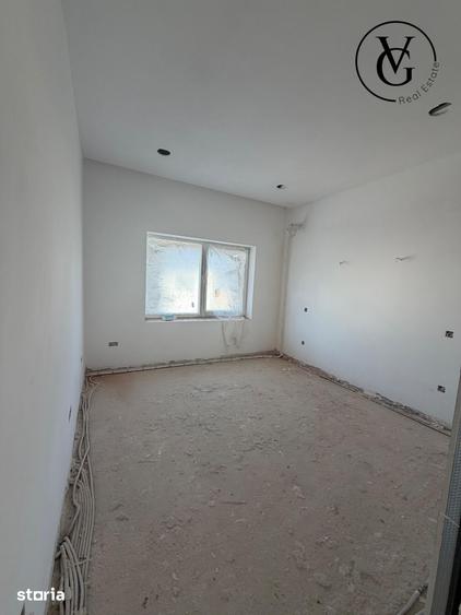 Casă cu 5 camere cu Teren 339 Mp în Mogoșoaia
