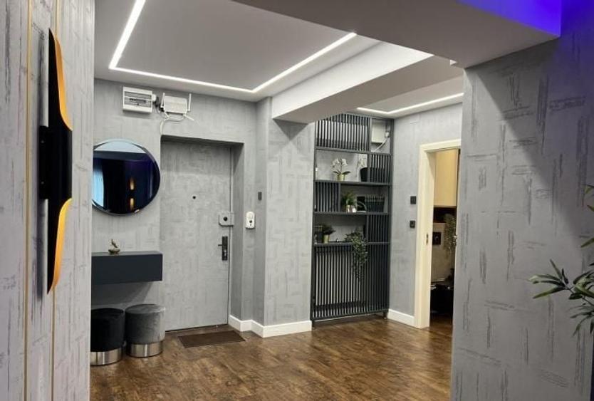Apartament cu 2 camere decomandat, mobilat în Splaiul Unirii