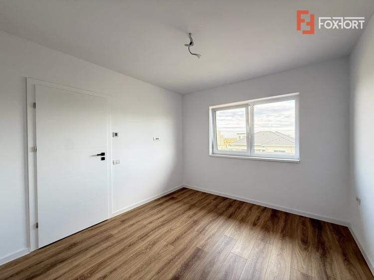 Duplex cu 4 camere cu Teren 247 Mp în Săcălaz