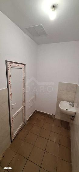 Spațiu comercial, de 75 mp, în Criș