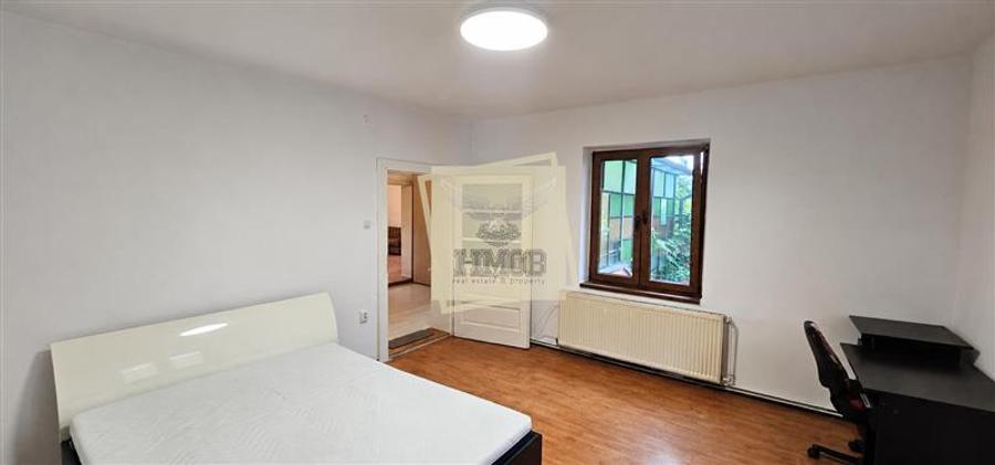 Apartament cu 3 camere decomandat, mobilat în Țiglari