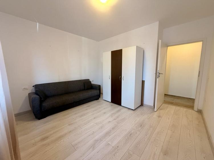 Apartament cu 3 camere decomandat, mobilat în Dumbrăvița