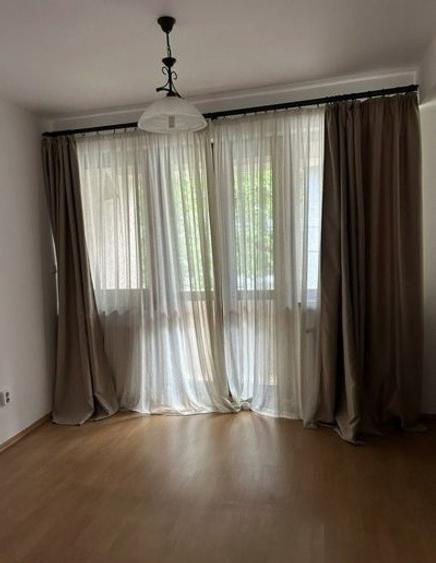 Casă individuală cu 5 camere cu Teren 250 Mp în Tei