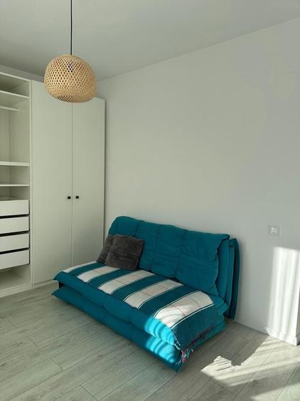 Apartament cu 3 camere decomandat în Florești