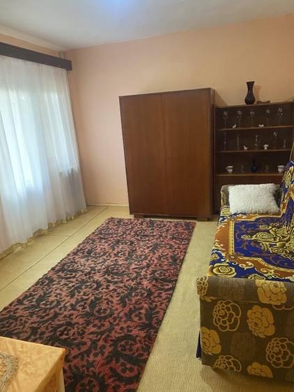 Garsonieră decomandată, mobilată în Debarcader