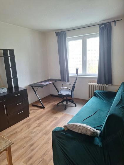 Apartament cu 2 camere decomandat în Titan