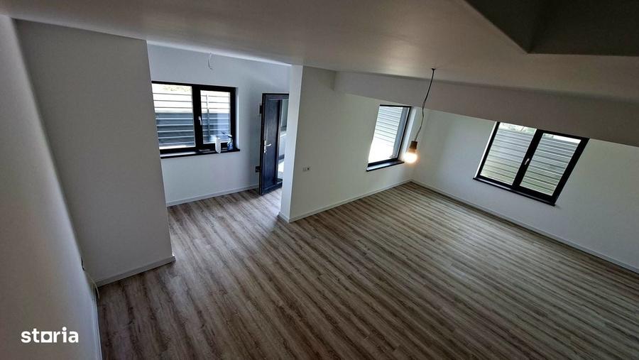 Casă cu 4 camere cu Teren 250 Mp în Central