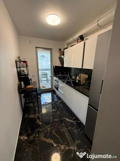 Apartament cu 2 camere decomandat în Văcăresti