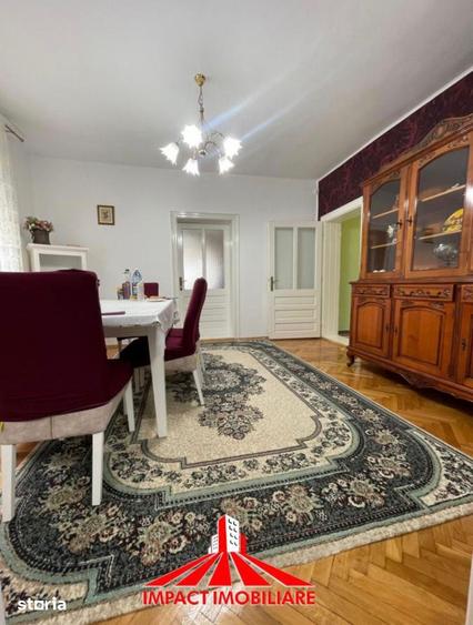 Casă cu 6 camere cu Teren 1745 Mp în Aradul Nou
